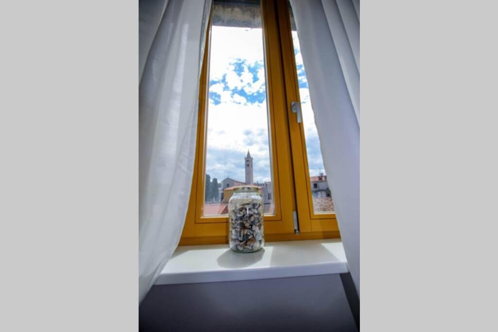 Artistic Luxury Flat With Colosseum View