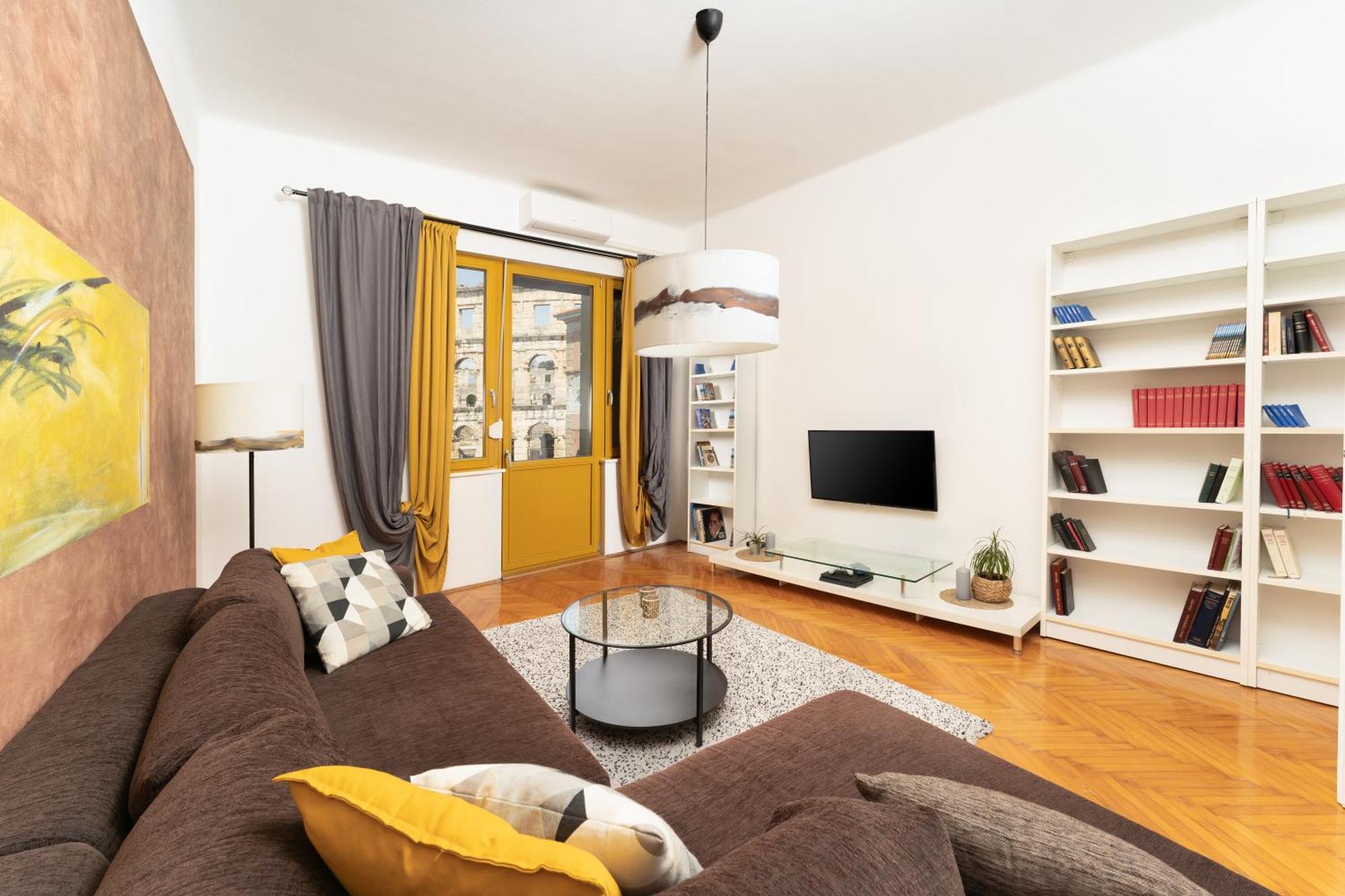 Artistic Luxury Flat With Colosseum View * Pula