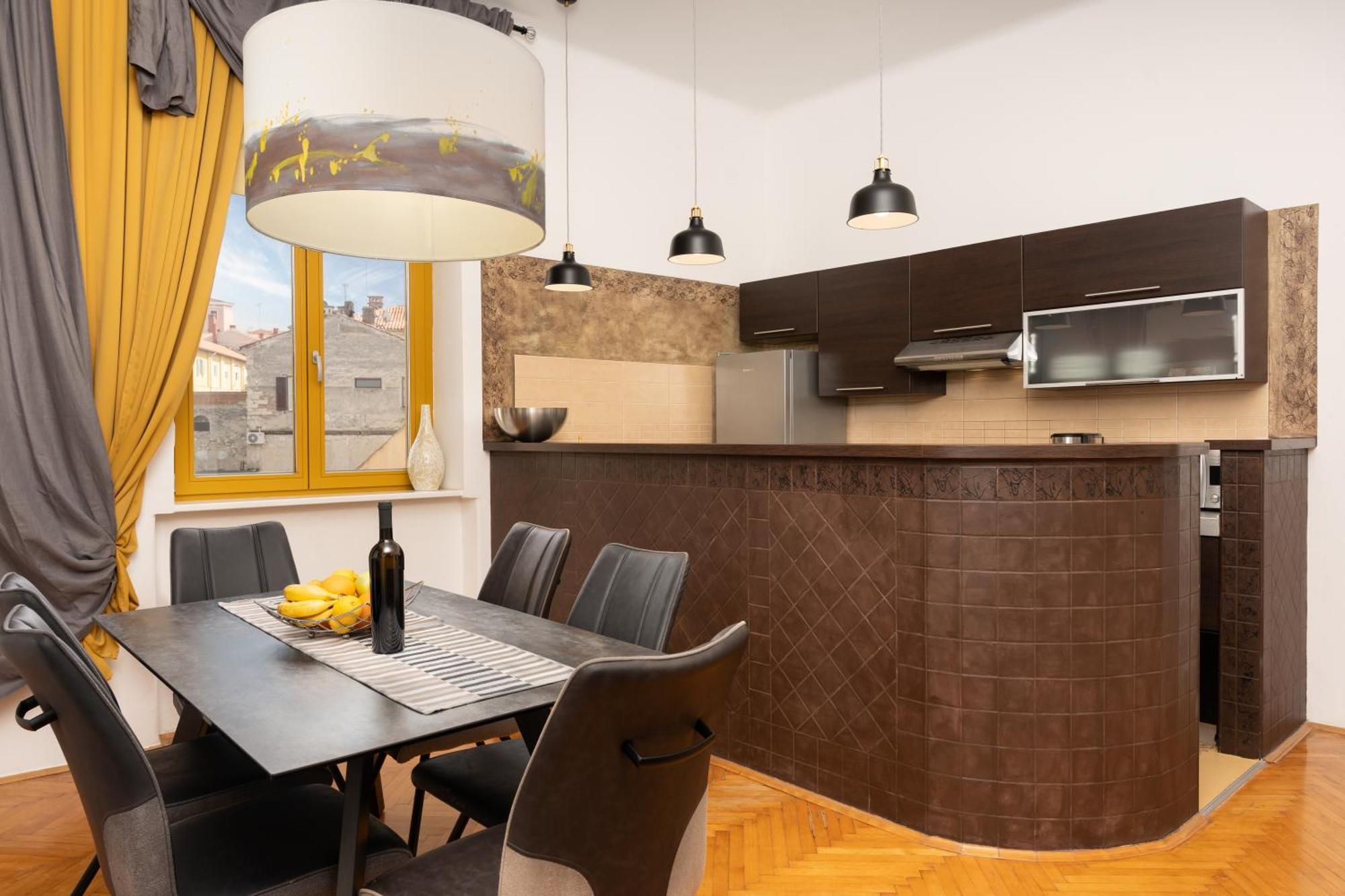 Artistic Luxury Flat With Colosseum View Apartment Pula