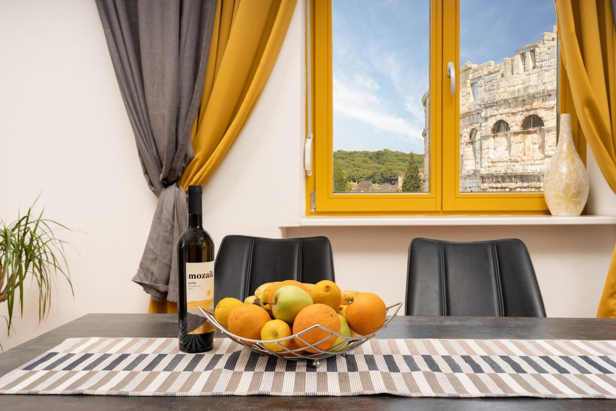 Artistic Luxury Flat With Colosseum View *