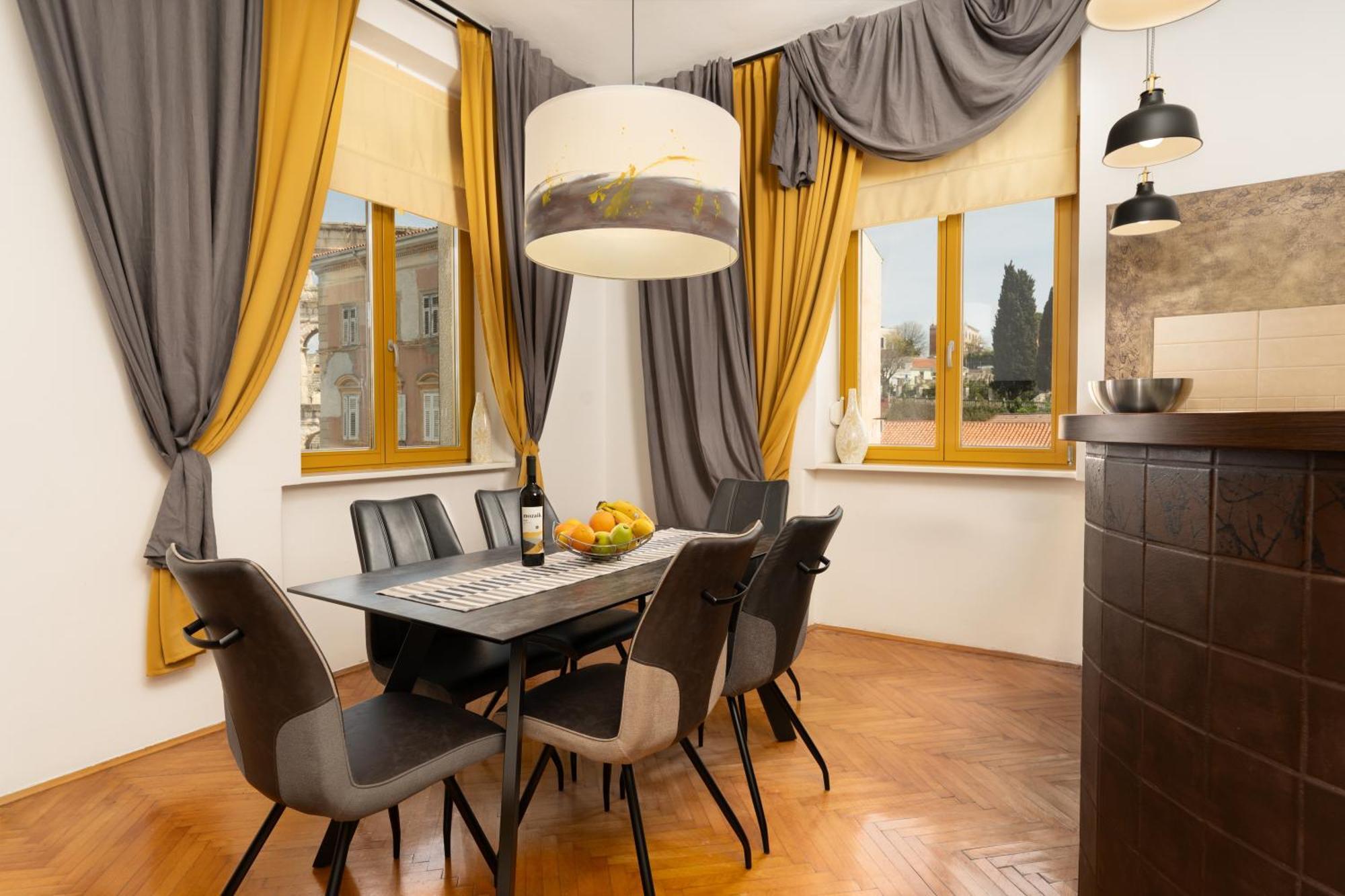Artistic Luxury Flat With Colosseum View * Pula