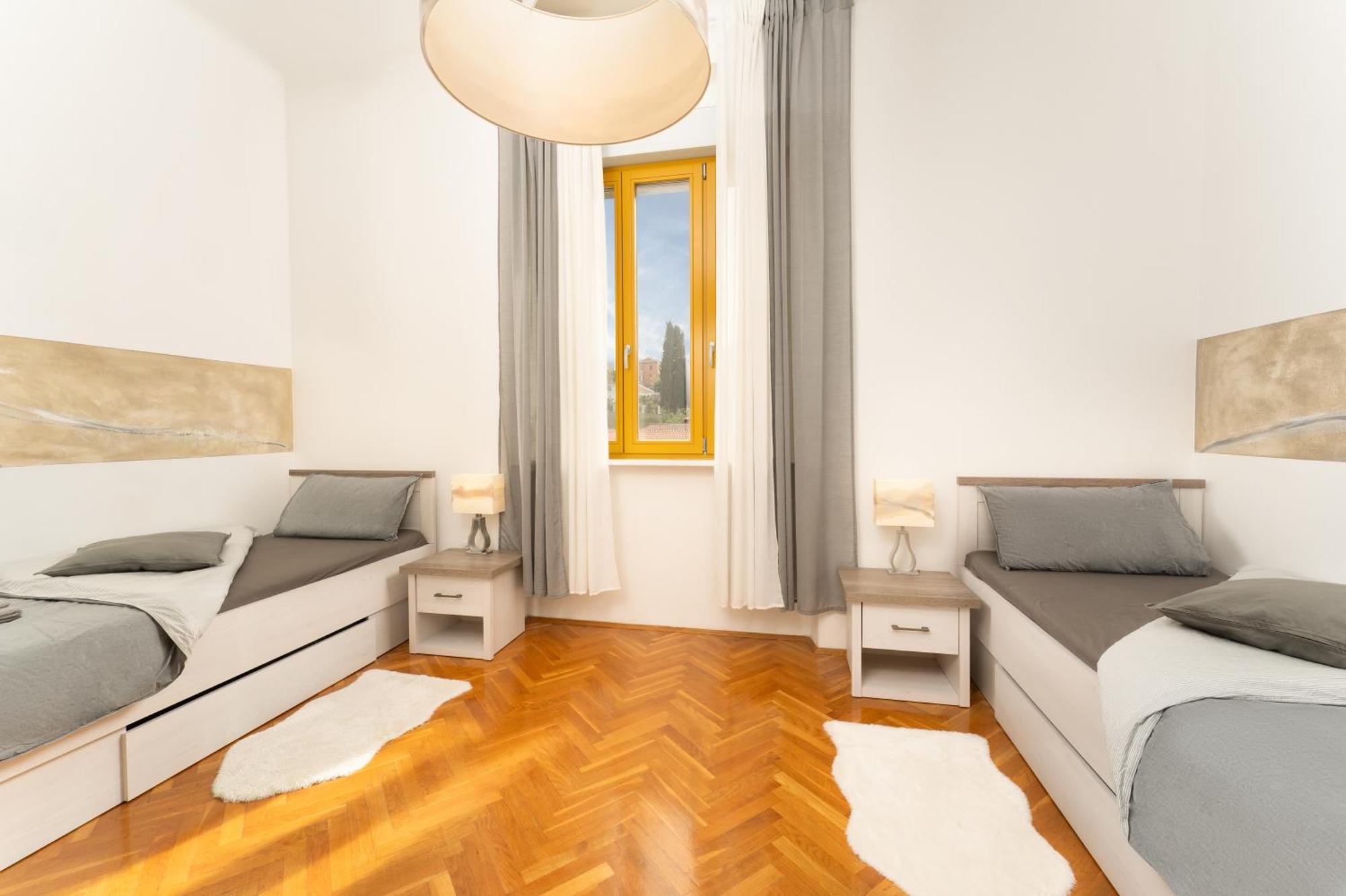 Artistic Luxury Flat With Colosseum View Apartment Pula