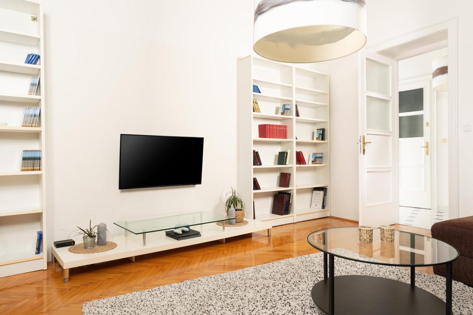 Artistic Luxury Flat With Colosseum View *