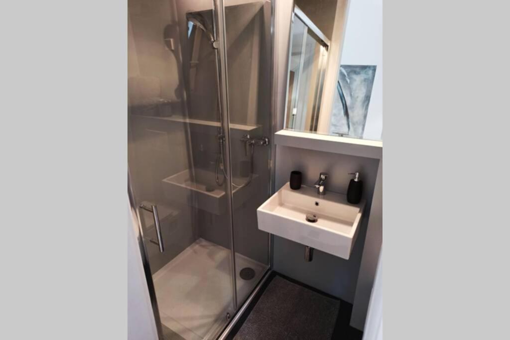 Artistic Luxury Flat With Colosseum View Apartman *
